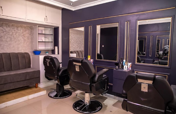 Sasyl barber chairs and grooming stations