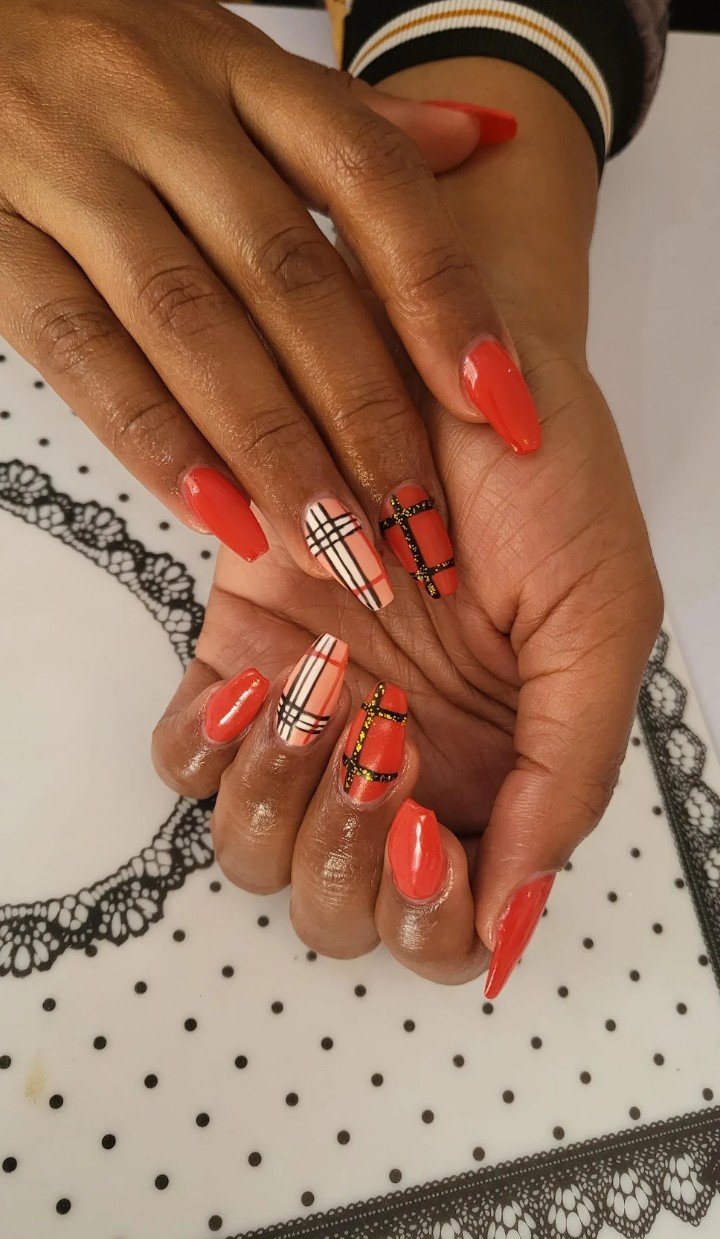 Finished red nail art